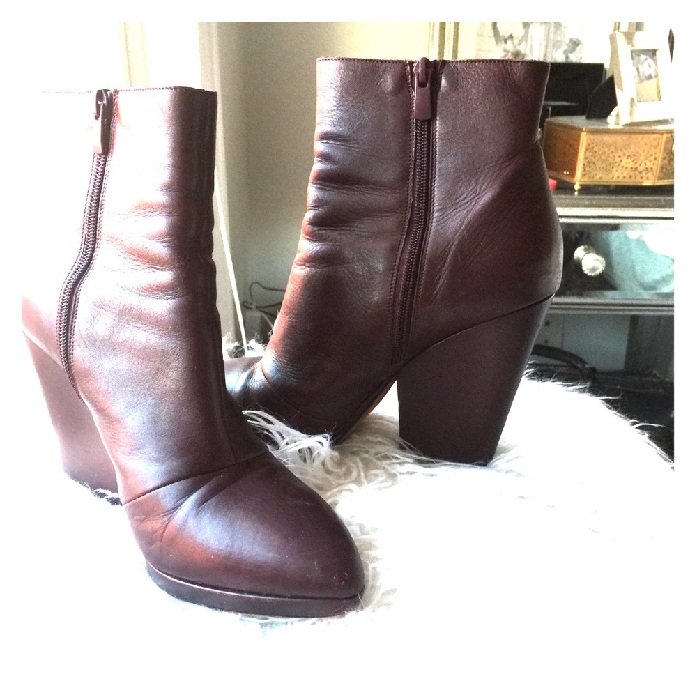 Fabulous stunning Vince oxblood boots